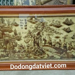 Tranh 90cmx1m70cm vinh quy bái tổ, chất liệu đồng vàng giả cổ dát vàng , khung gỗ