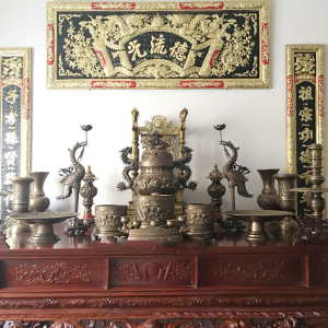 Mẫu Hoành Phi Câu Đối Bằng Đồng Vàng
