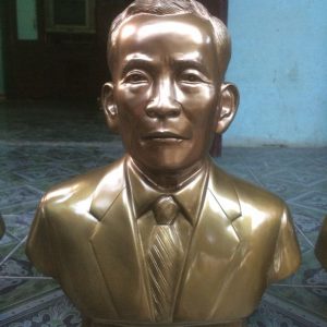 Đúc Tượng Chân Dung Bán Thân