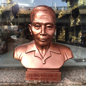 Cơ sở nhận đúc tượng chân dung theo yêu cầu